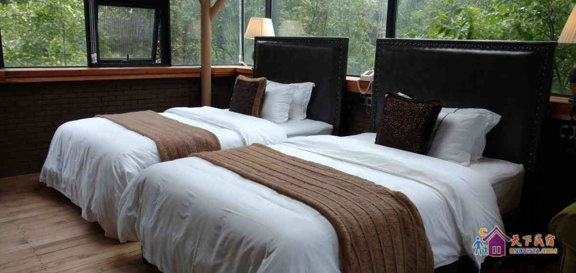 星空双景双床房