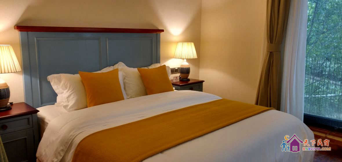 尊贵露台园景大床房