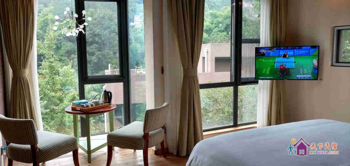 高级园景大床房