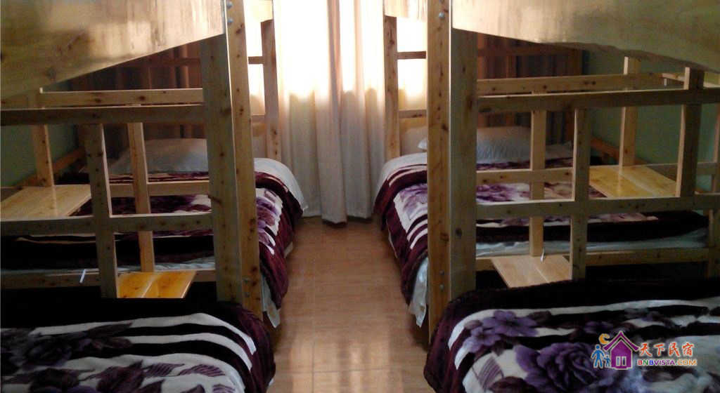 男生六人床位房