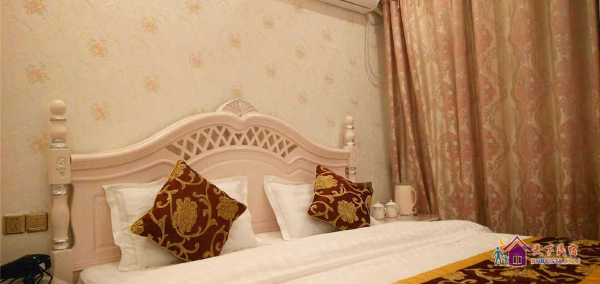 豪华阳台大床房