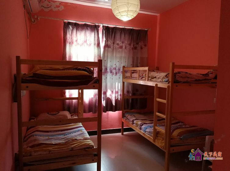 空调女生四人间(床位)