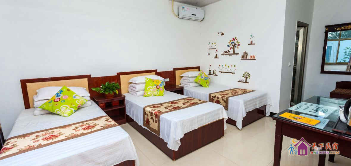 夜楼月下三人间