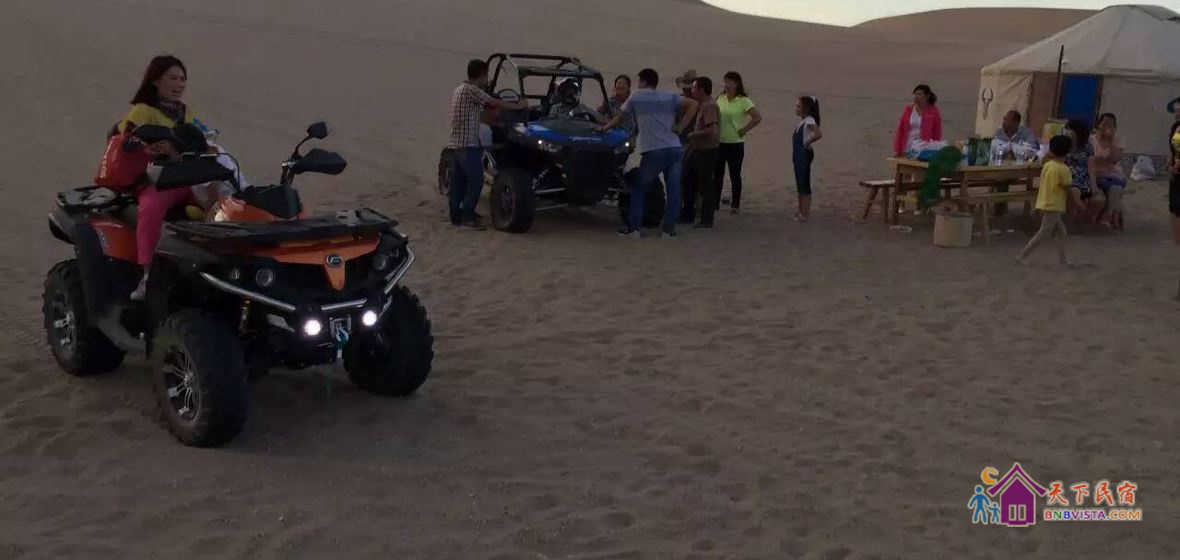 高端沙漠露营帐篷房