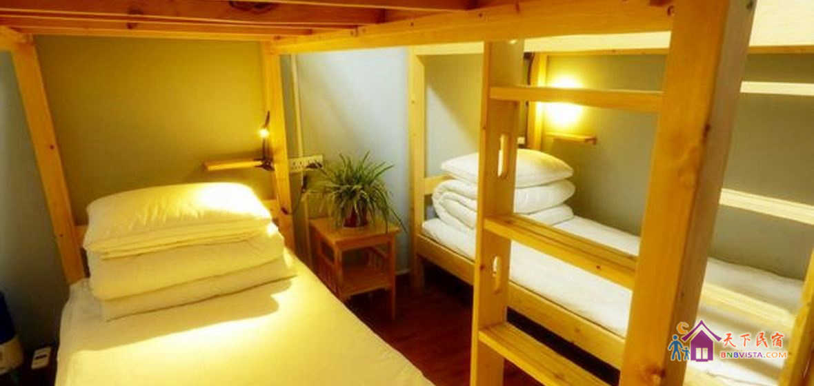 空调四人女生床位房