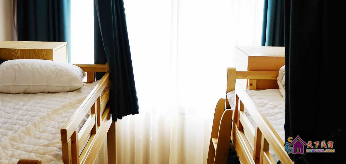阳光六人间(床位)