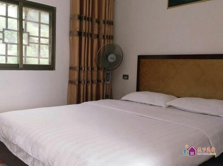 单房一室大床房