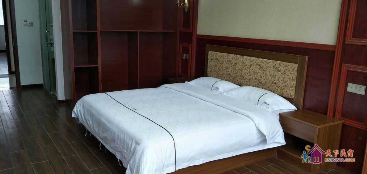 豪华观景大床房