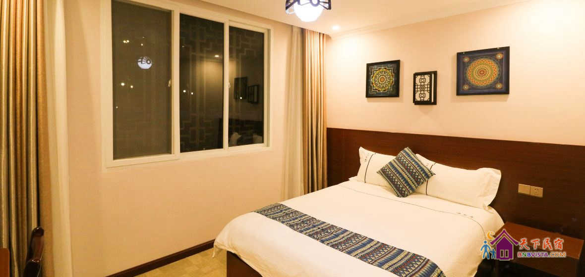 峡谷景花园大床房