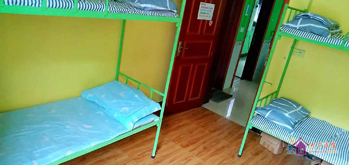 男生白桦六人间