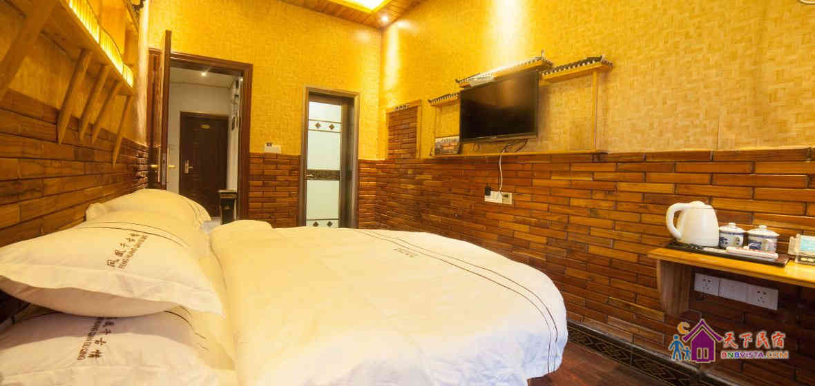 雅致江景圆床房