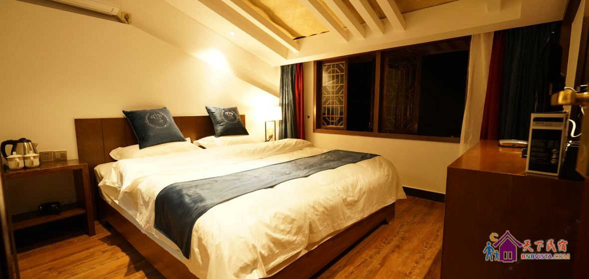 梵空·临街阁楼大床房