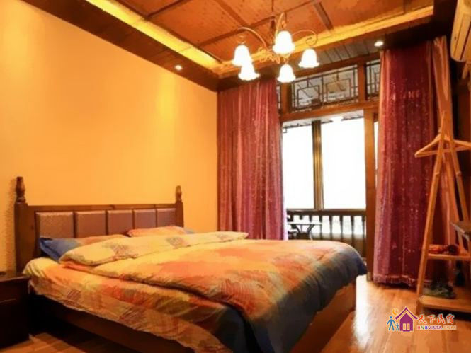 凤凰阁临江双人间