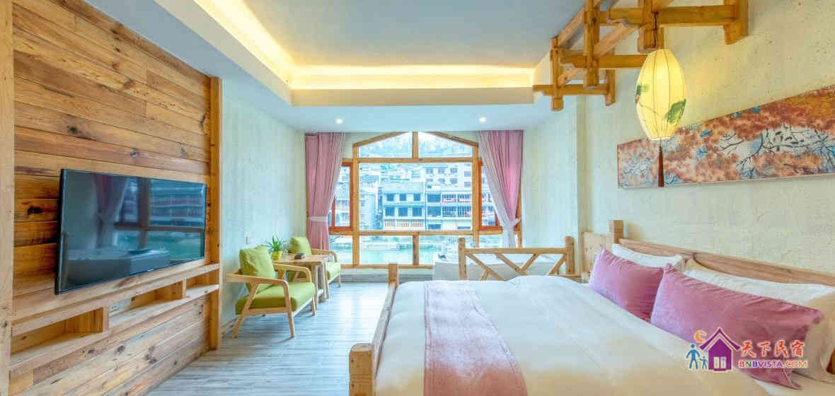 江景情侣大床房