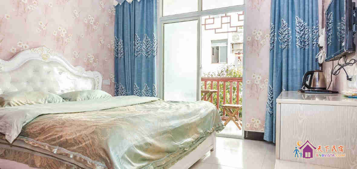 阳台大床房(无窗)