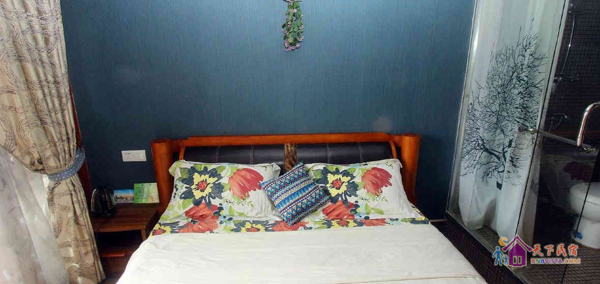 临江阳台大床房