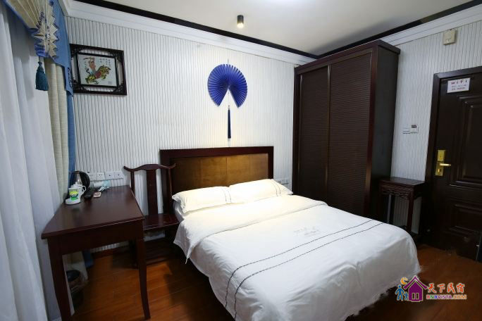 不临江大床房·金家园店