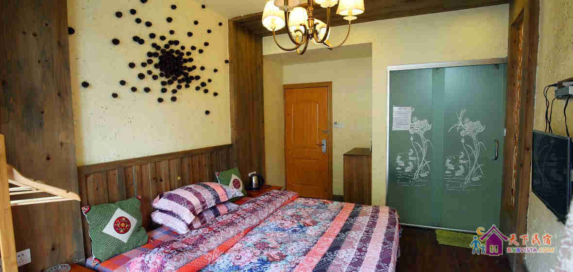 秋日私语临江阳台大床房