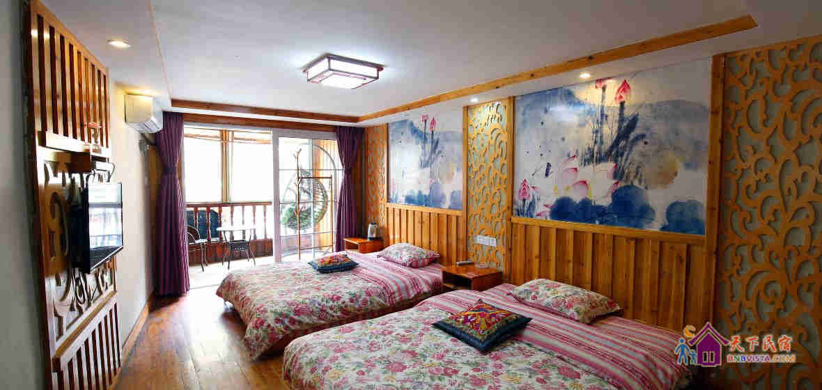 莲舞粉墨临江阳台双标间