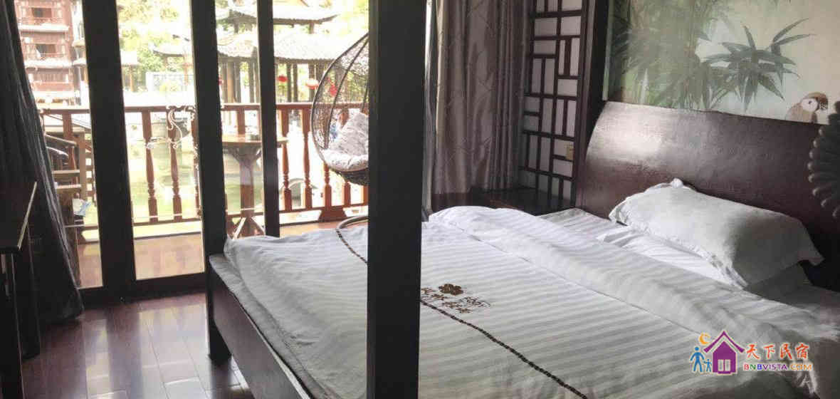 月亮之上临江大床房