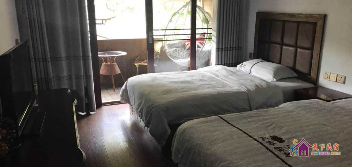 汉唐遗梦临江阳台双人房