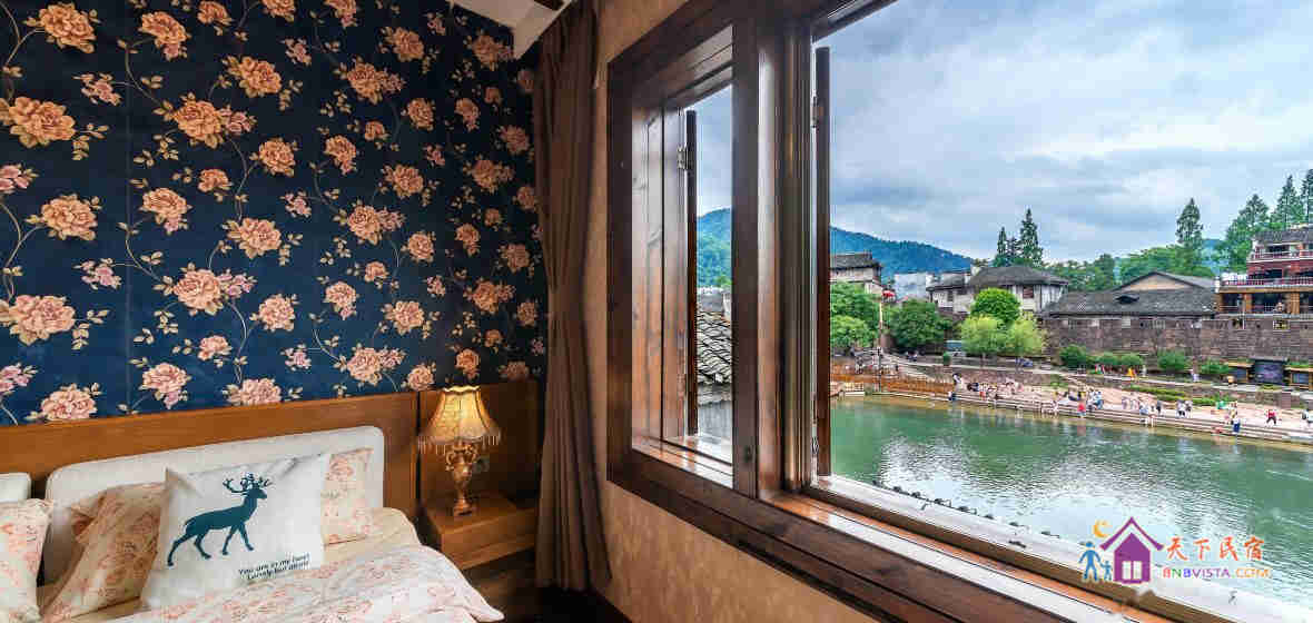 观星江景大床房