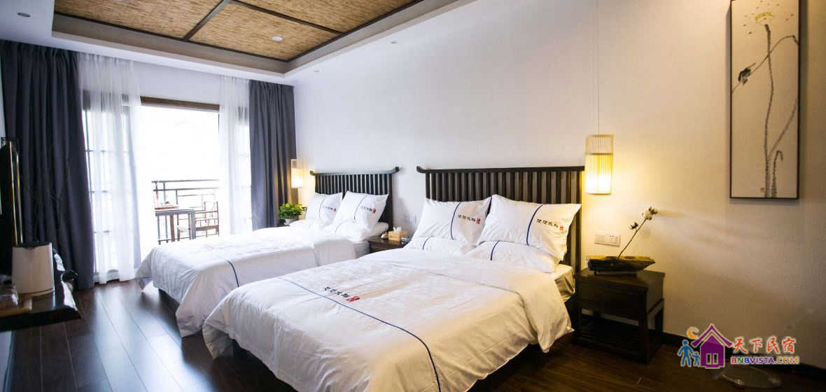 勿忘江景阳台双床房