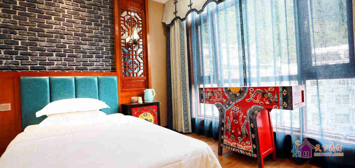 湘西苗族风情双床房