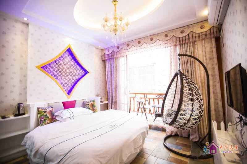 花好月圆独立阳台大床房