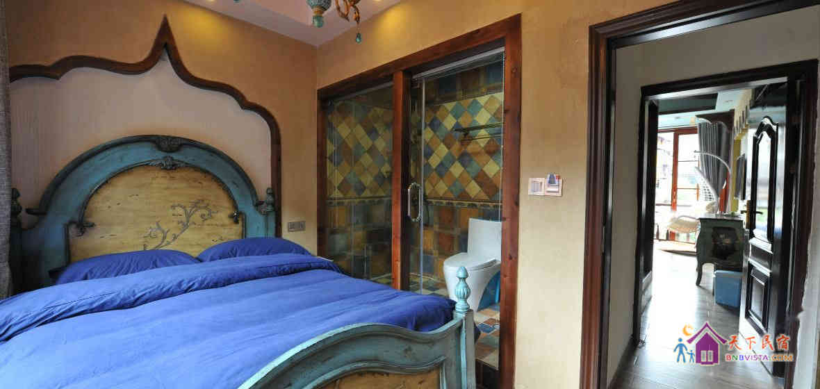 艳阳高照不临江大床房