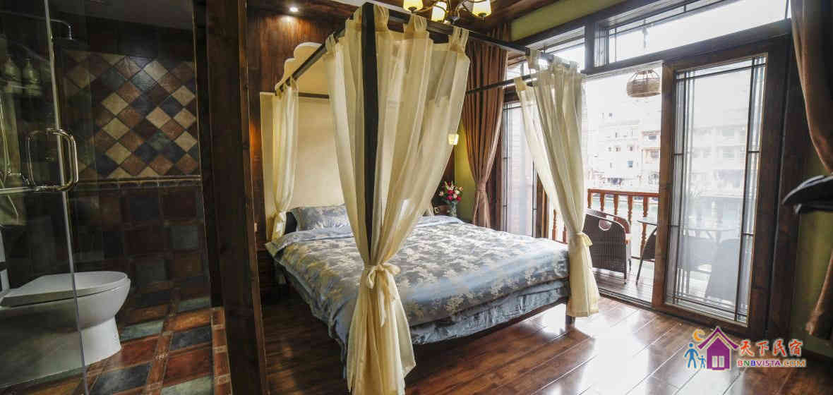 豪华阳台江景大床房