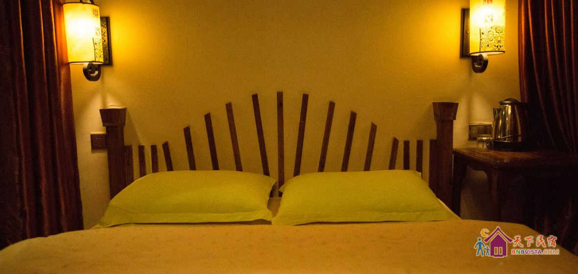 临江阳台温馨大床房