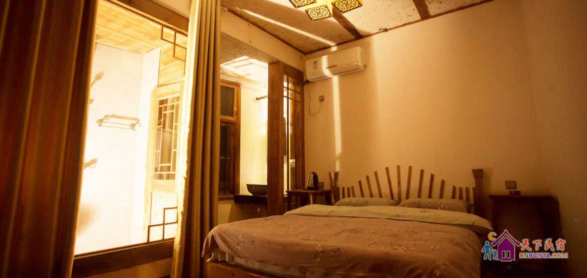 山景大床房