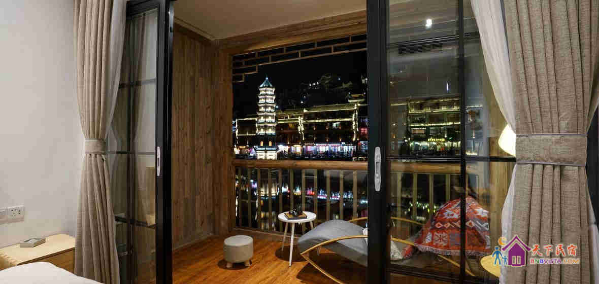 初见·临江大床房