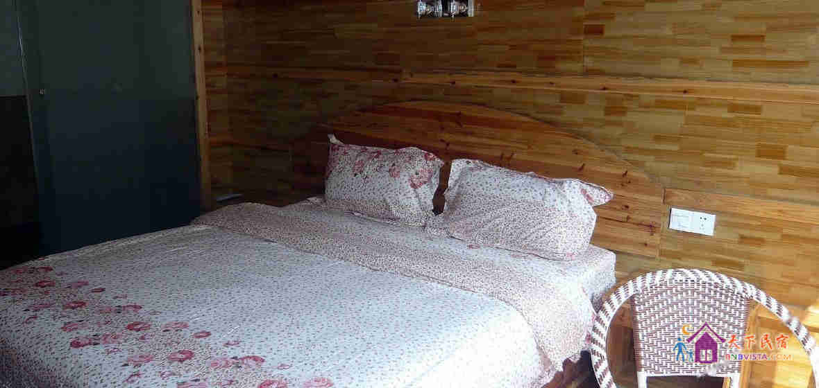 临江观景大床房