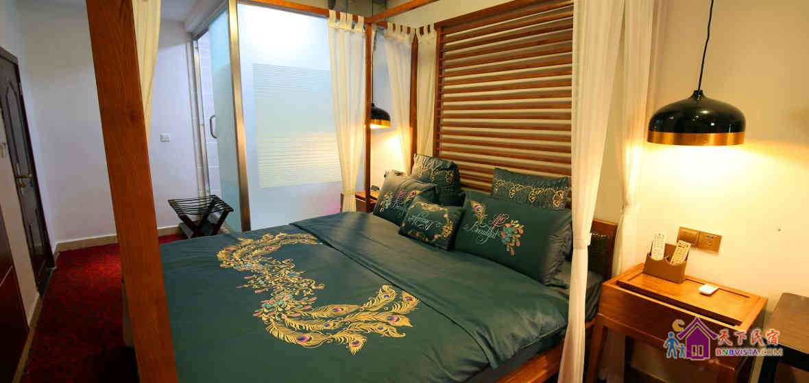 东南亚风情豪华景观大床房