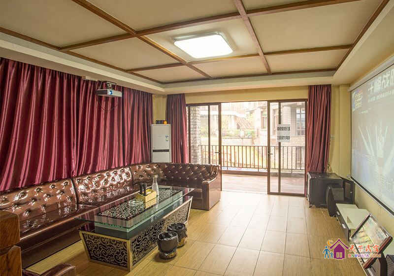 温馨简约五室二厅套房