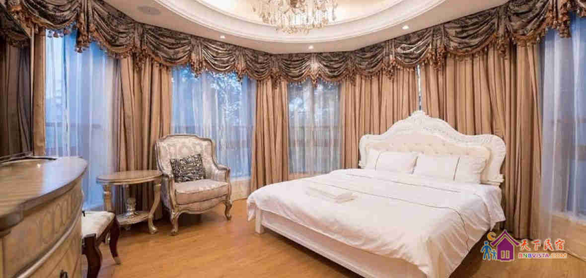 豪华八室二厅套房(无窗)