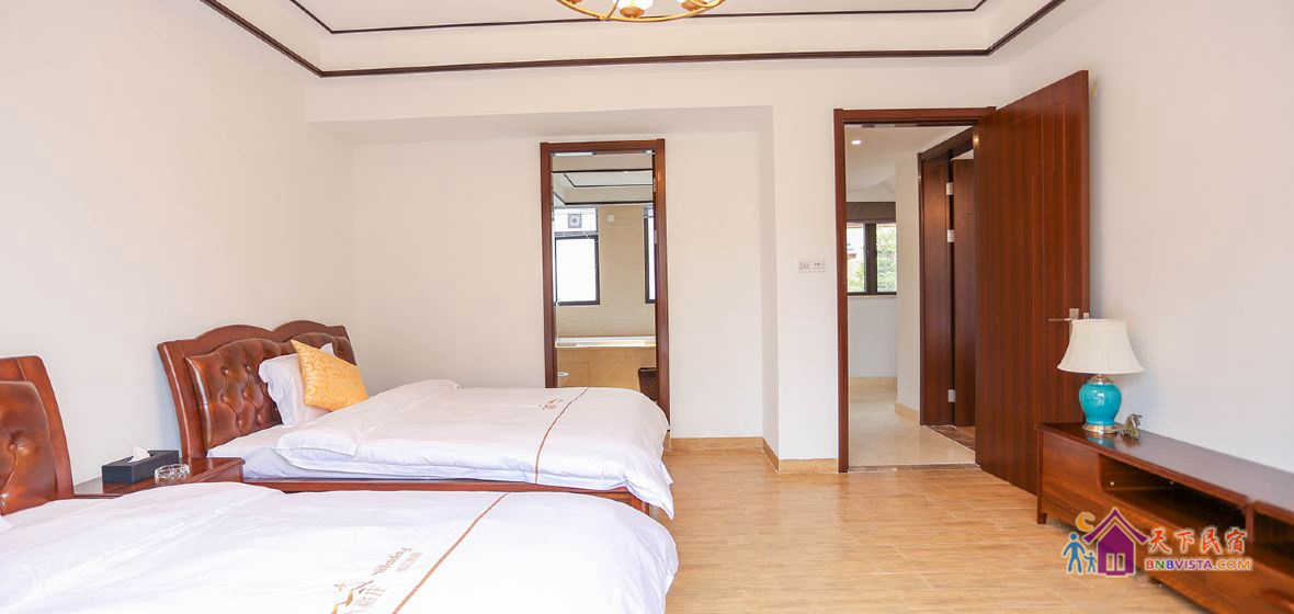 中式三层别墅两房一厅