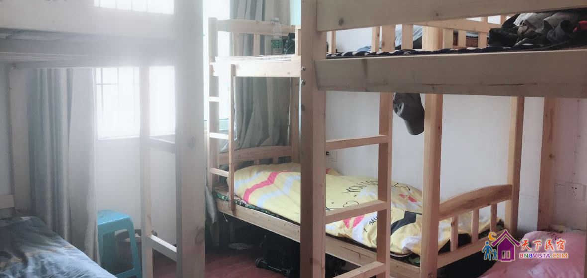 布衣之交6人间(床位)(公共卫浴)