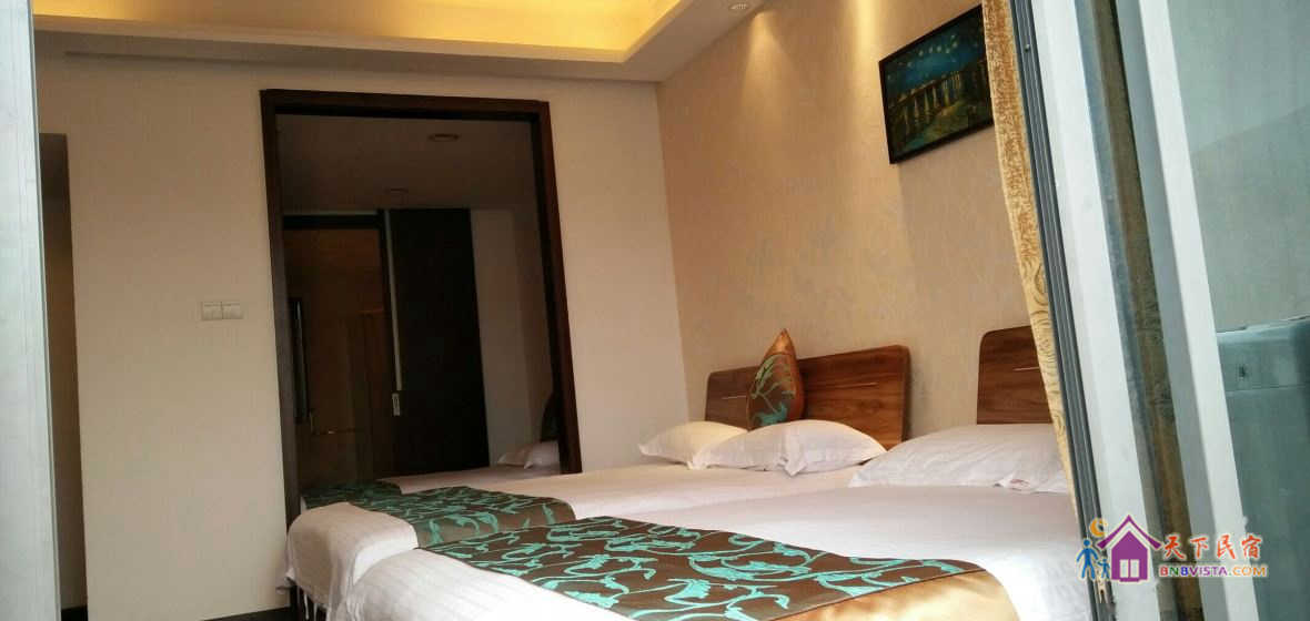 富力8房2厅别墅