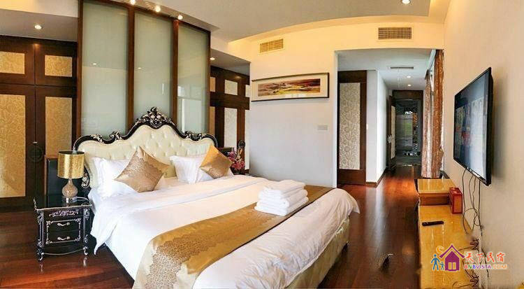 湖景电梯12房别墅