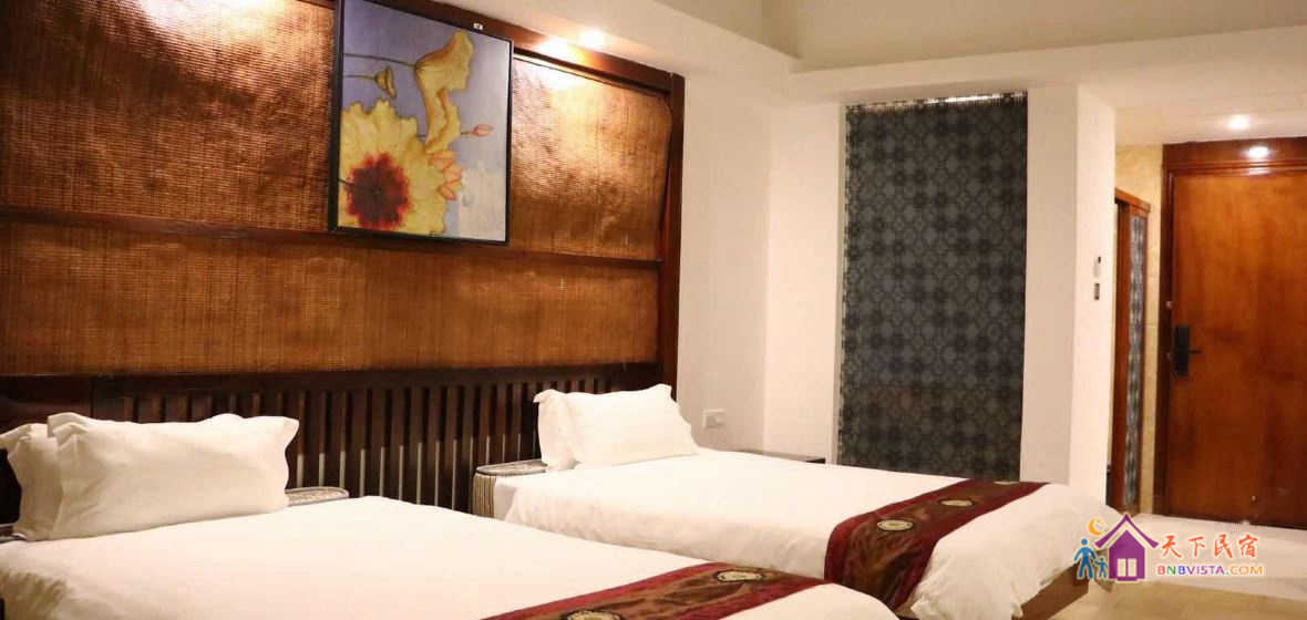 复式小木屋私家泡池双床房