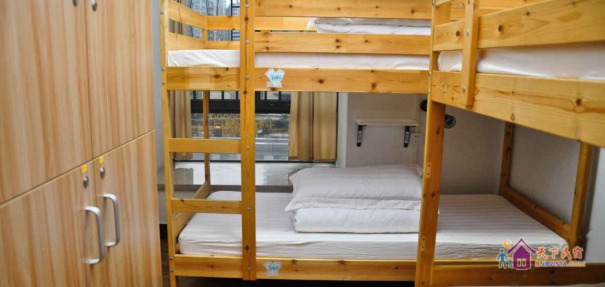 男生四人间(床位)