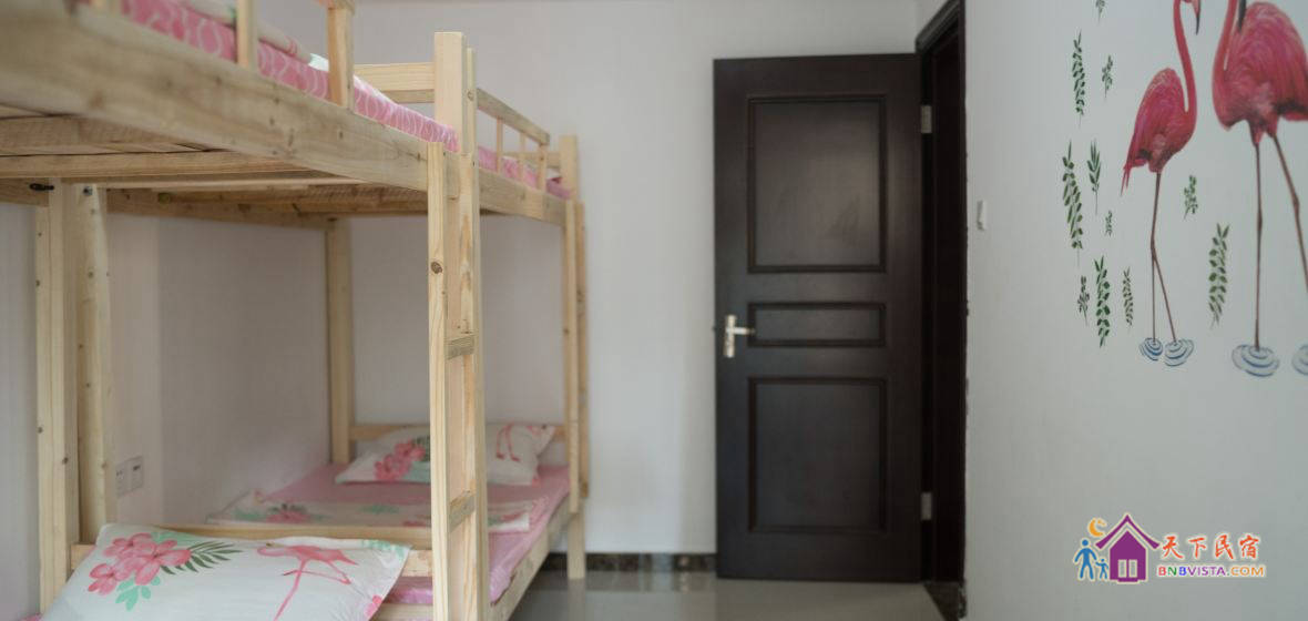 文雅女生四人间(床位)(公共卫浴)