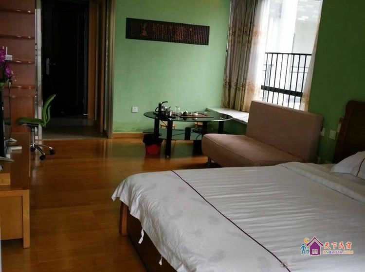 豪华霹雳大床房