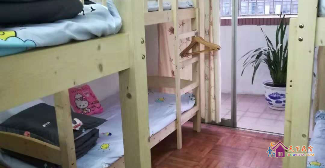 男神4人间(床位)(公共卫浴)