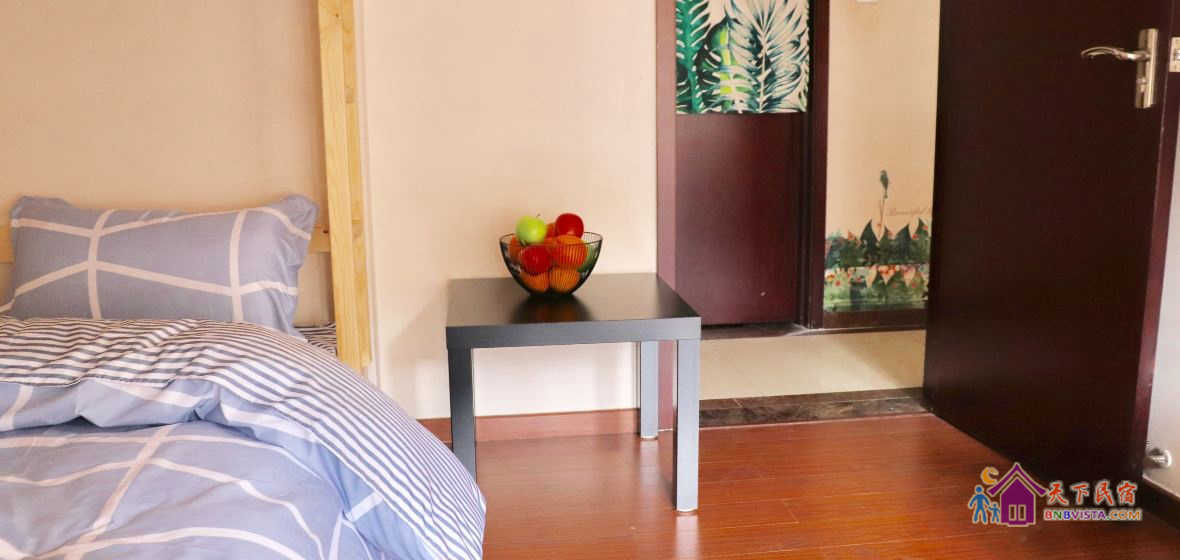 阳光满屋四人间(床位)