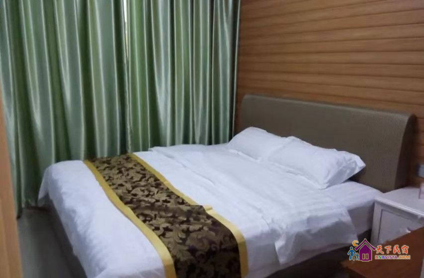 霹雳豪华大床房