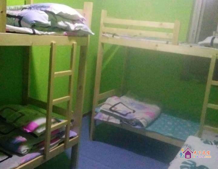 温馨四人间(床位房)(公共卫浴)